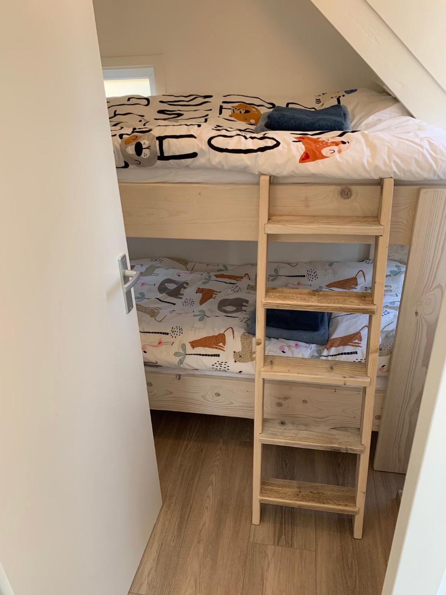 Hello Noordwijk - Familiehuis Quarles Van Uffordstraat 77 外观 照片